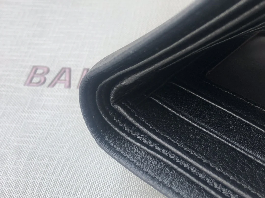 Balenciaga-牛皮两折短夹-可放照片