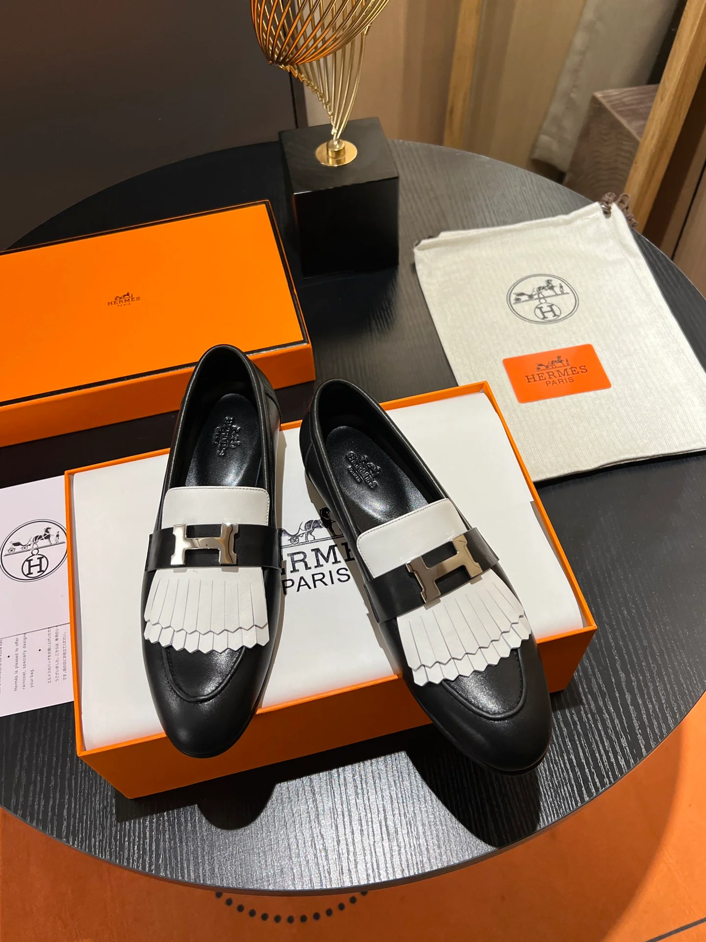 Лоферы Hermes 2024h с пряжкой - Черные - 1