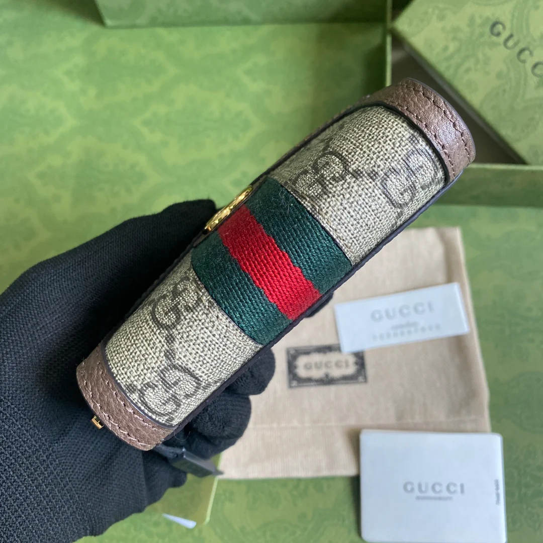 Gucci 新款拉链短夹