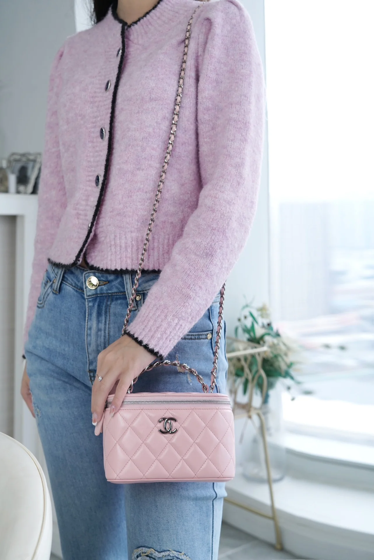 Длинная сумка-коробка Chanel - розовая