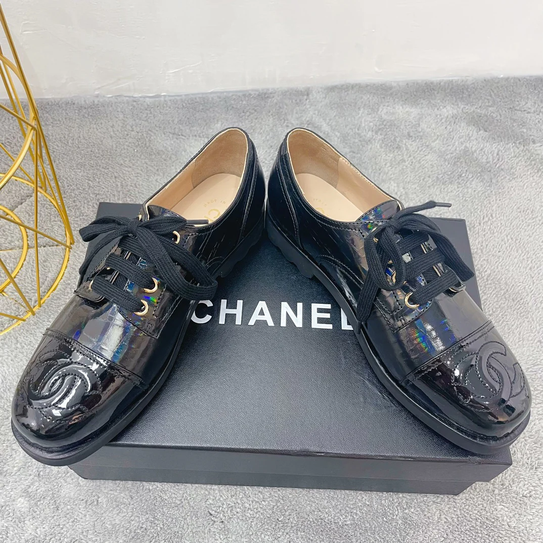 Обувь Chanel из овечьей кожи, весна/лето 2022