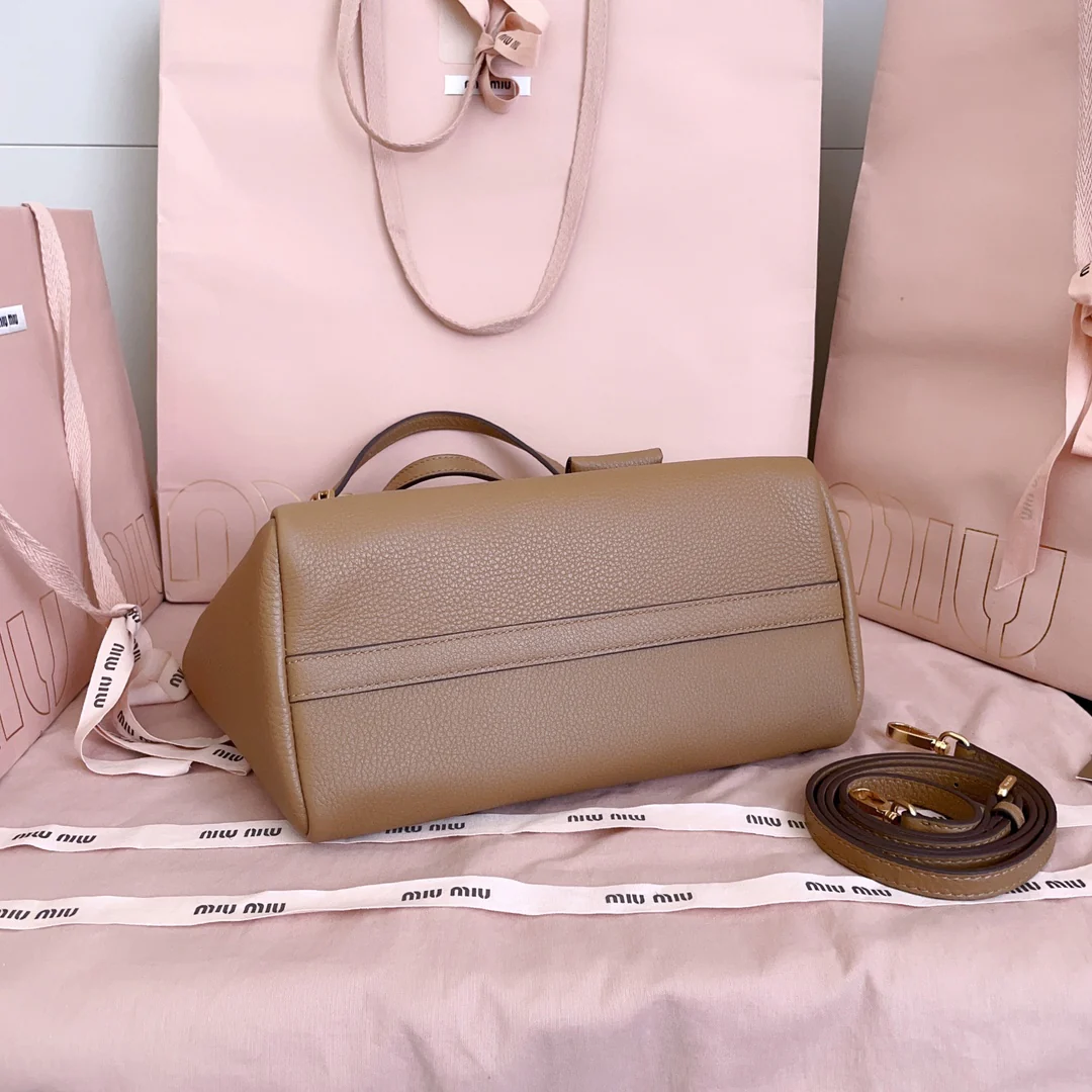 Сумка-тоут Miu Miu 5ba304 - коричневая