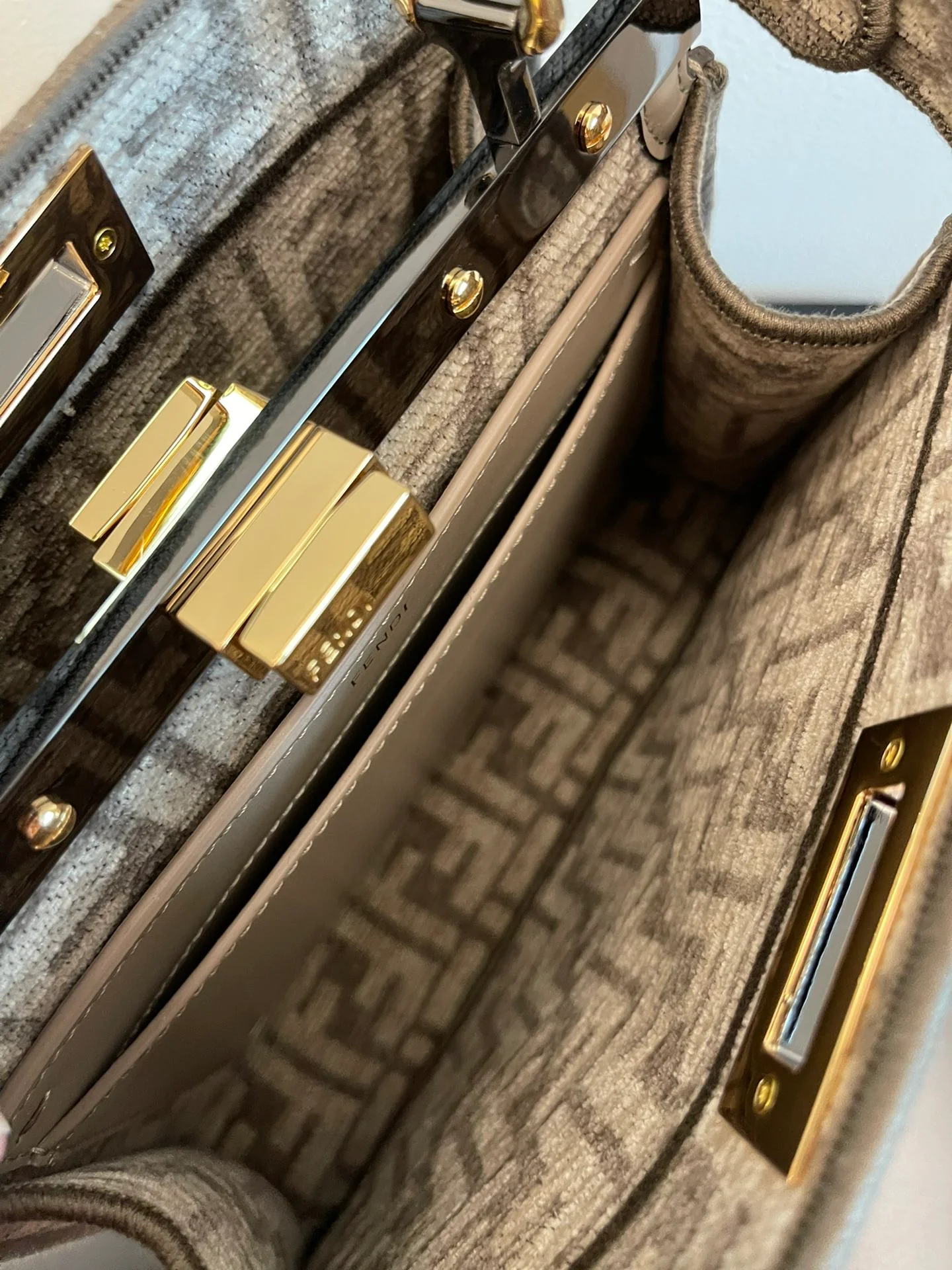 Fendi-peekaboo-i-see-u-Shenel Material-Small-Apricot