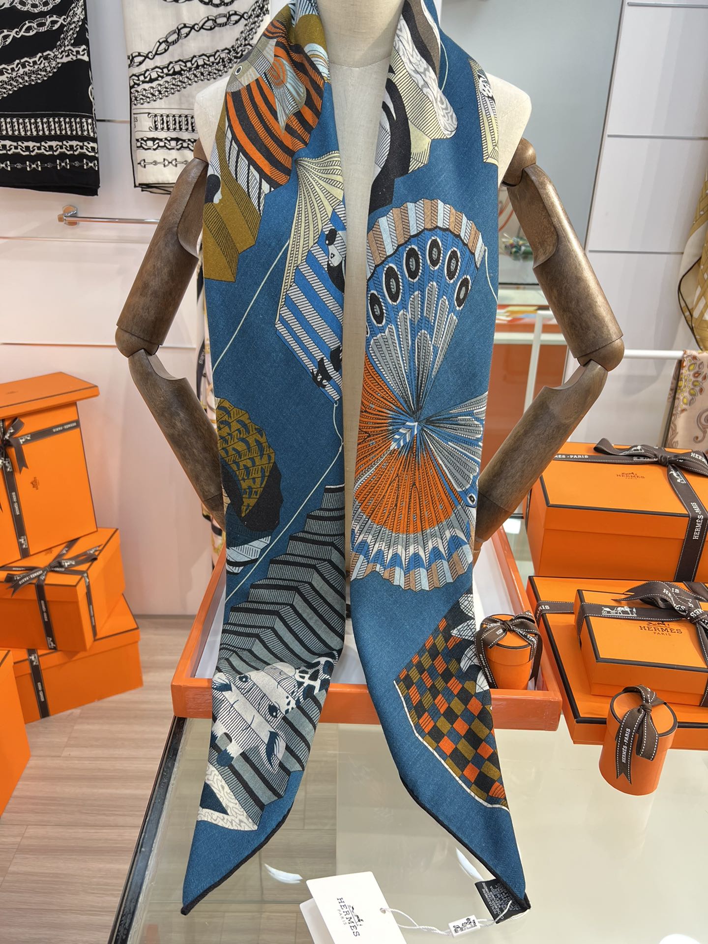 Большой двусторонний бархатный шарф Hermes - 140 см - 003