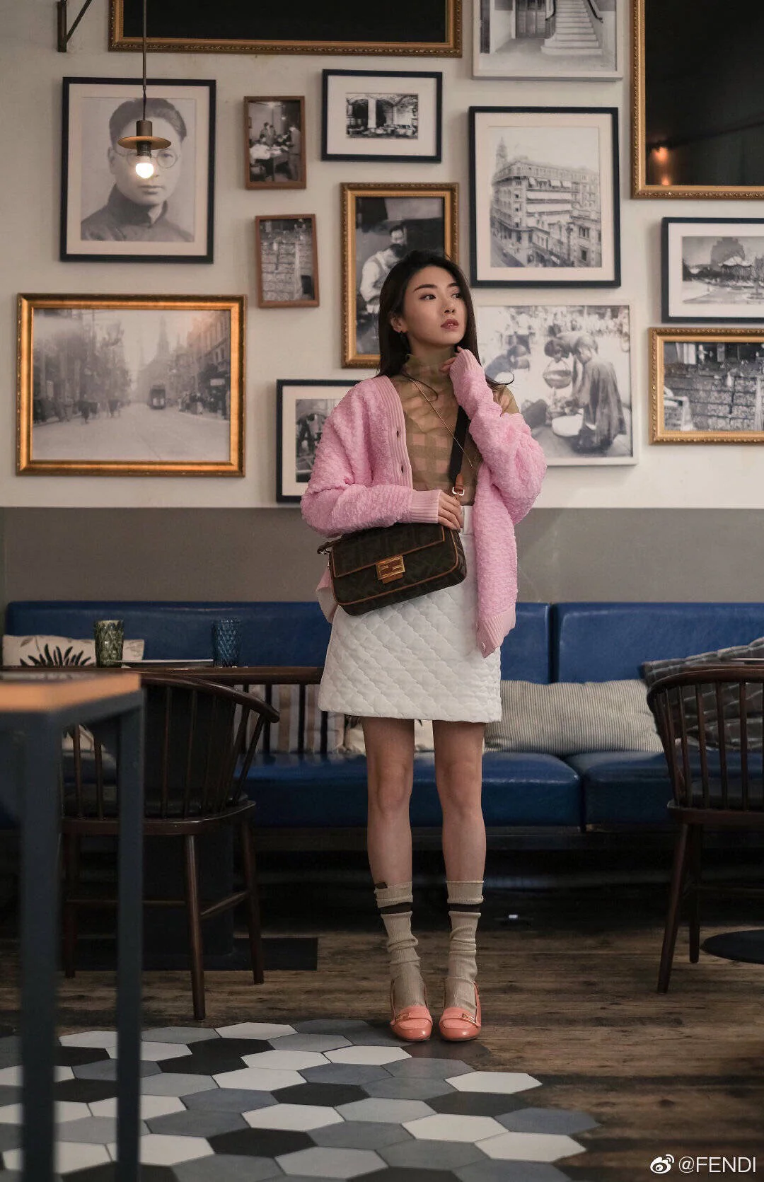 Сумка Fendi Baquette - вышивка из выстиранного денима.