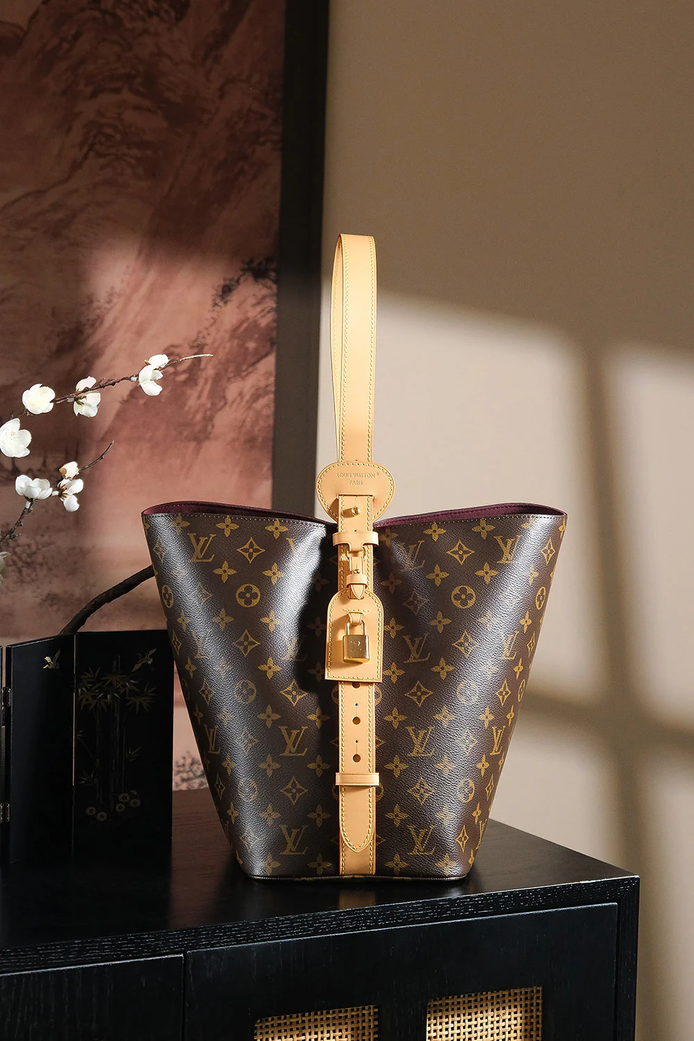 Классическая сумка-корзинка LV с монограммой