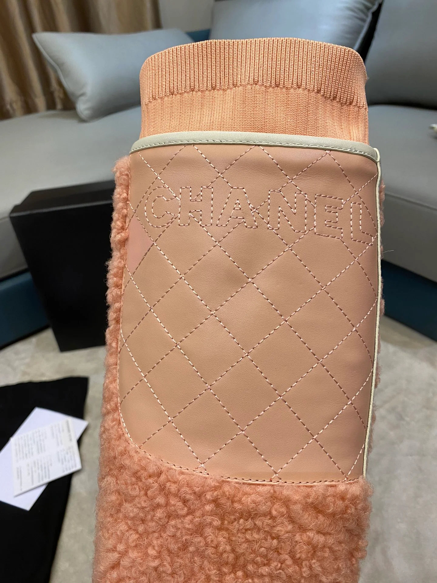 Новинка 2022 года от Chanel - Кожаные сапоги - Замшевые - 1