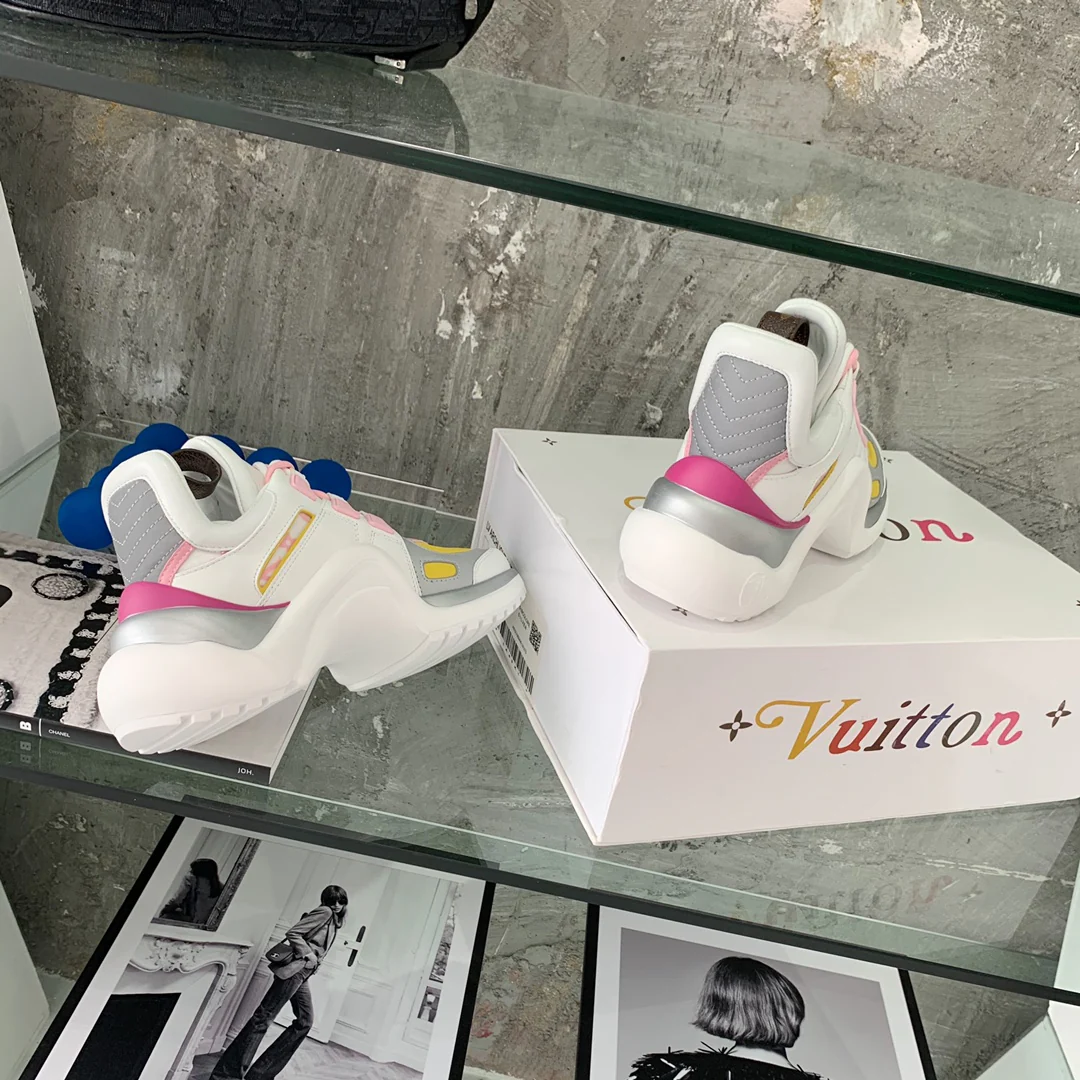 Обувь LV - Массивные кроссовки LV - 10