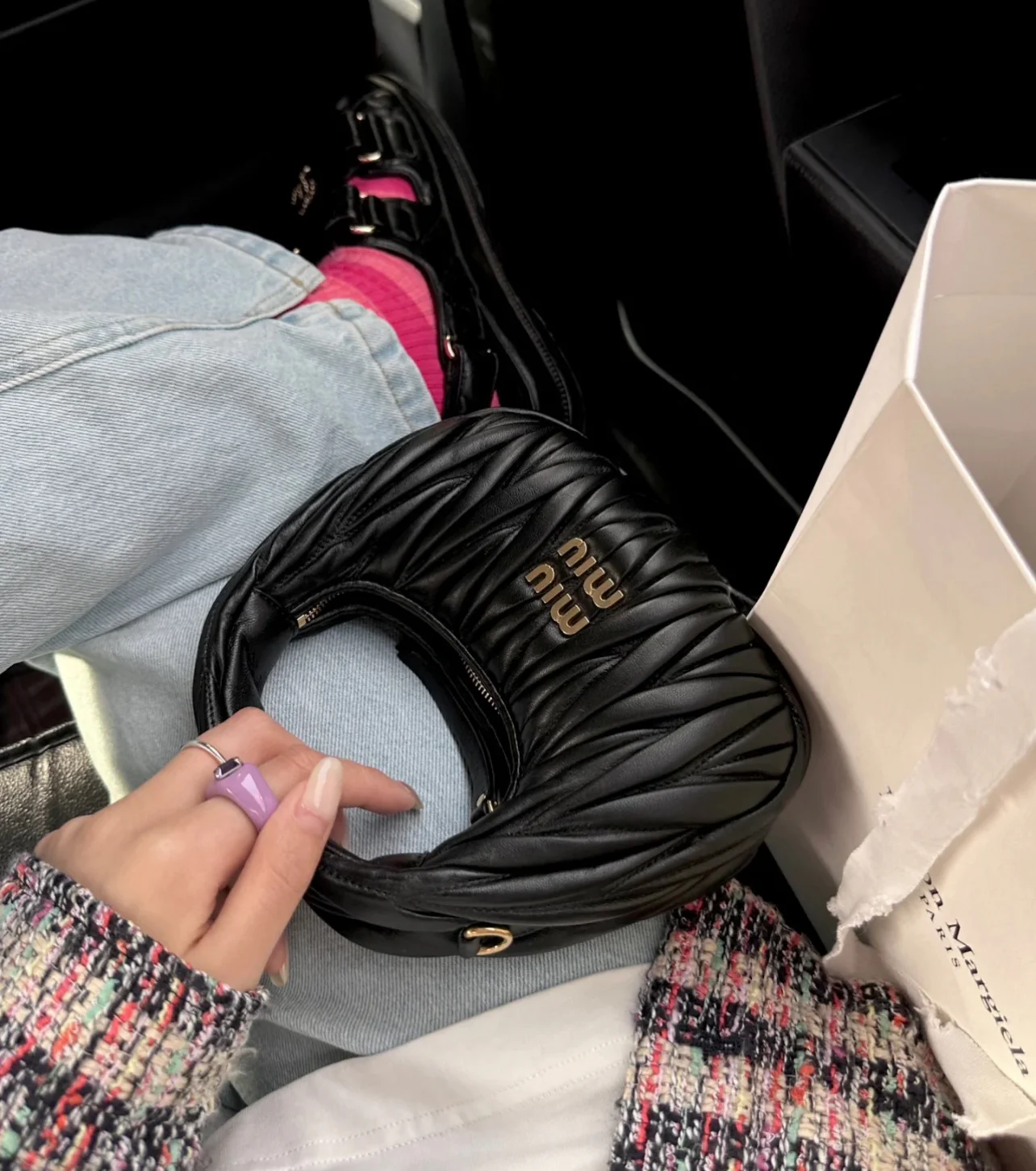 Сумка Miu Miu Wander, мини-версия, из овечьей кожи, черная.