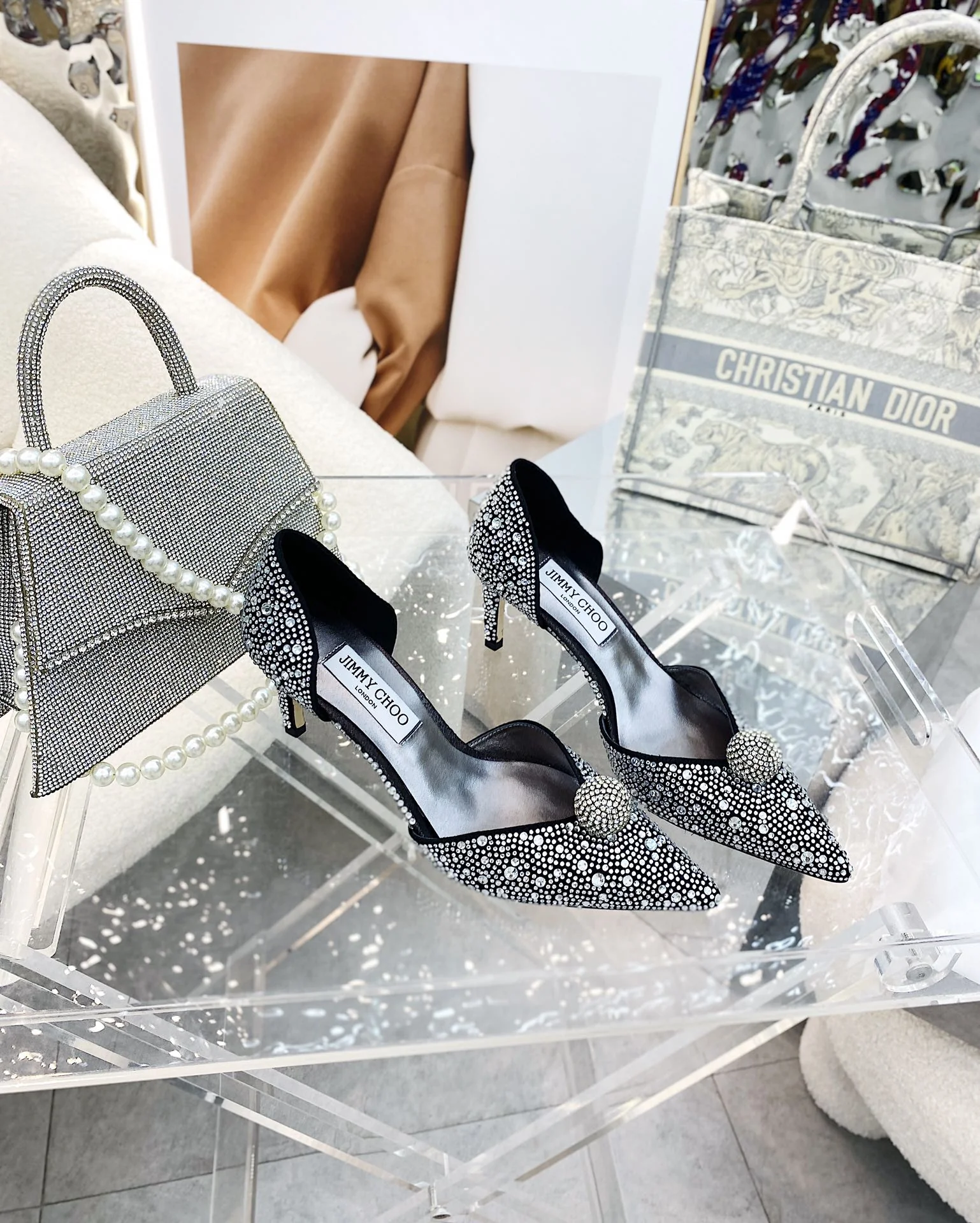 Jimmy - Туфли на каблуке из овечьей кожи с кристаллами - Черные