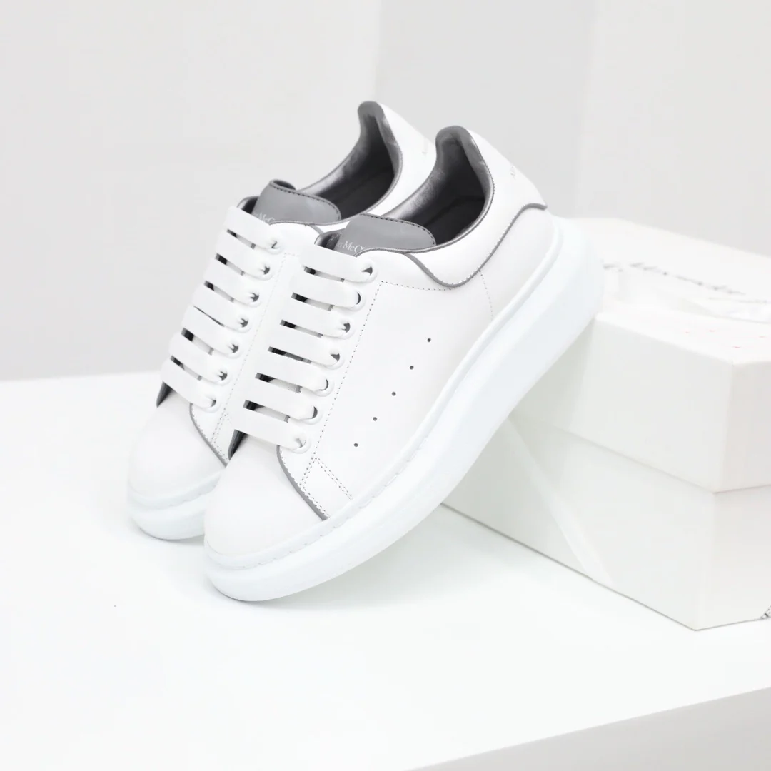 Классические белые кроссовки McQueen - серые - 1