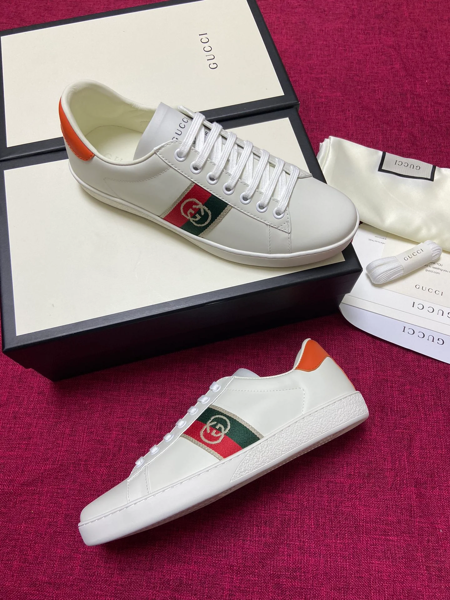 Белые кроссовки Gucci - Кроссовки - Повседневная обувь - 1