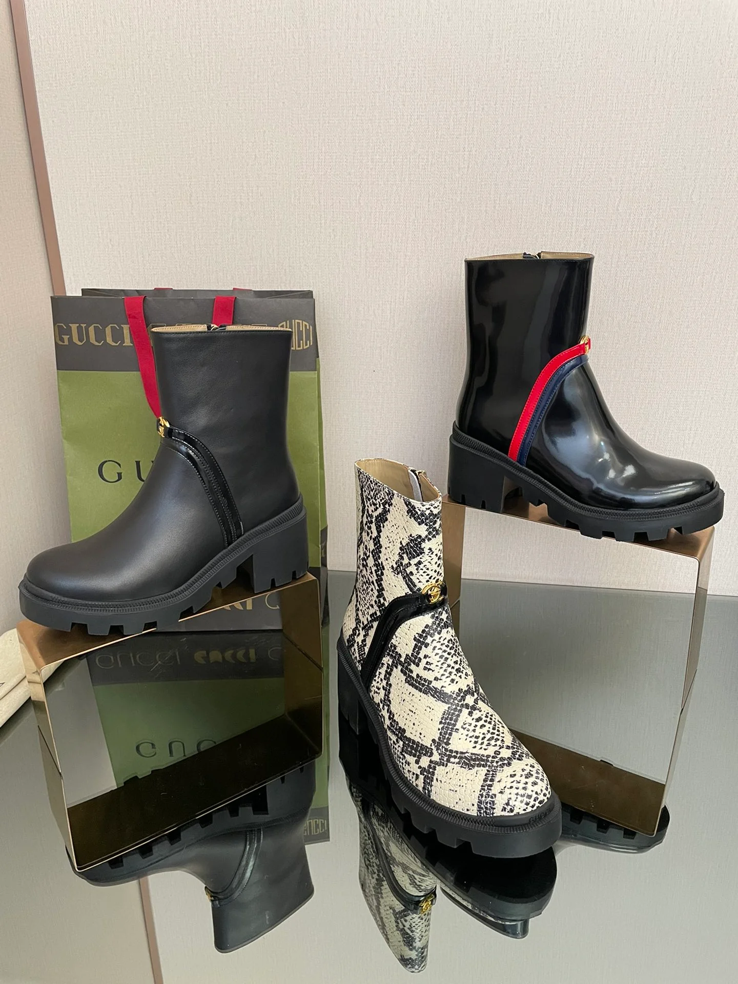 Gucci - Ботинки на платформе до середины икры - Черные