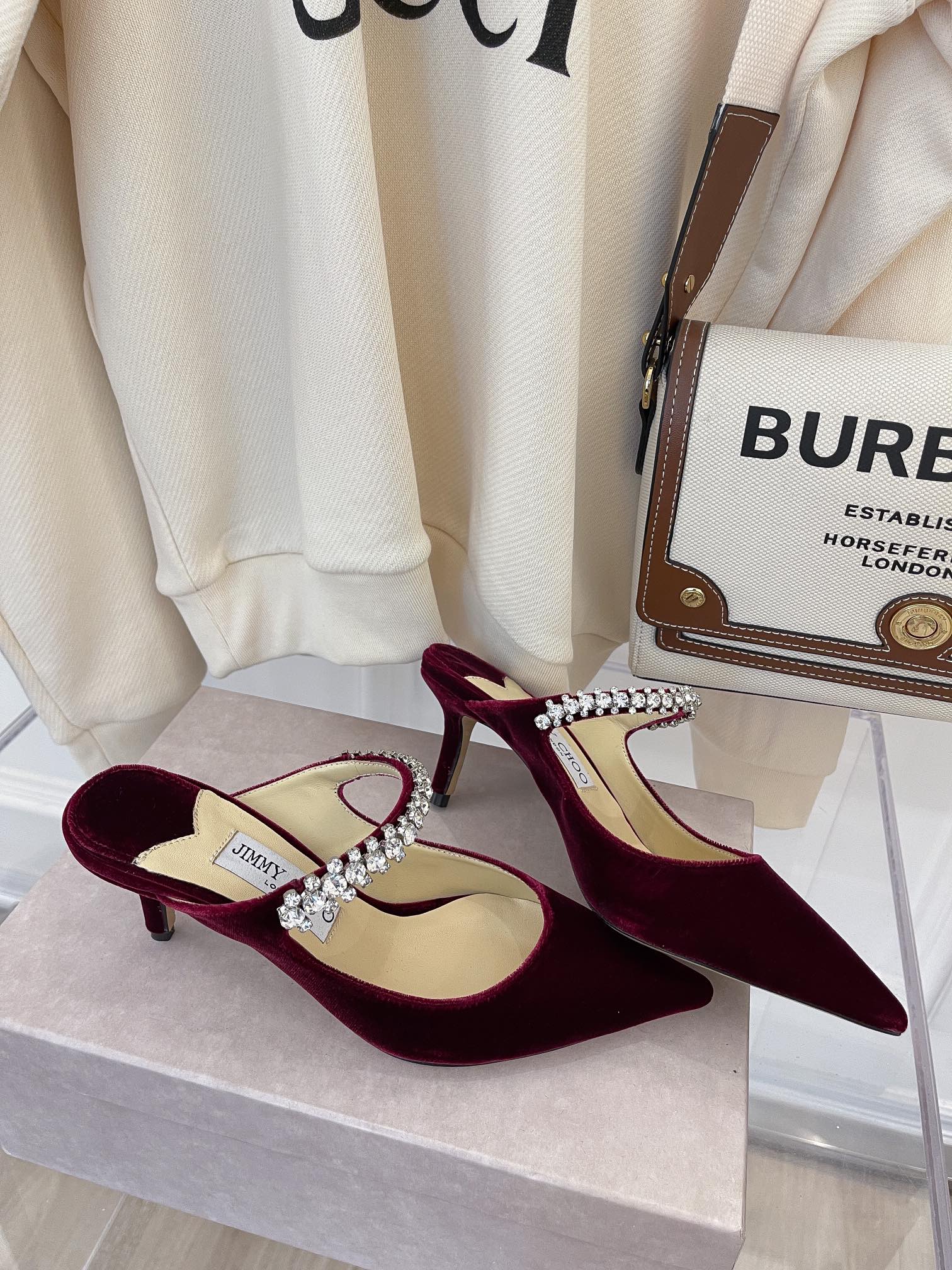 Сандалии на низком каблуке Jimmy Crystal Chain