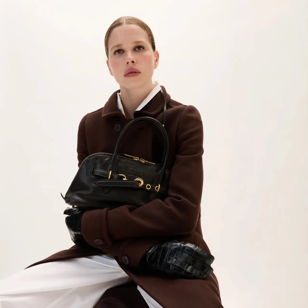 Сумка Miu Miu Aventure из кожи наппа - Черная - Маленькая