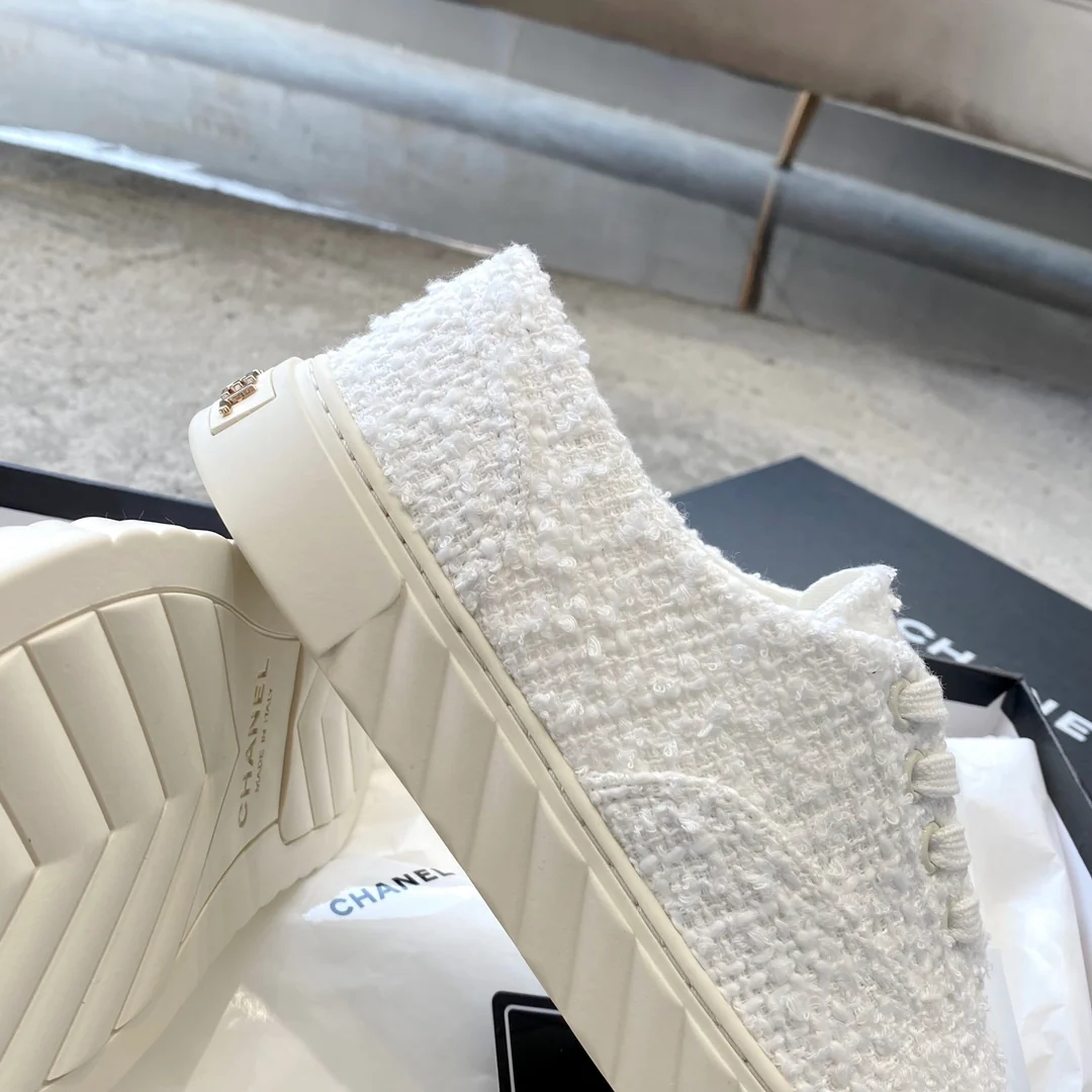 Новинка сезона весна/лето 2023 от Chanel - Кеды в стиле 