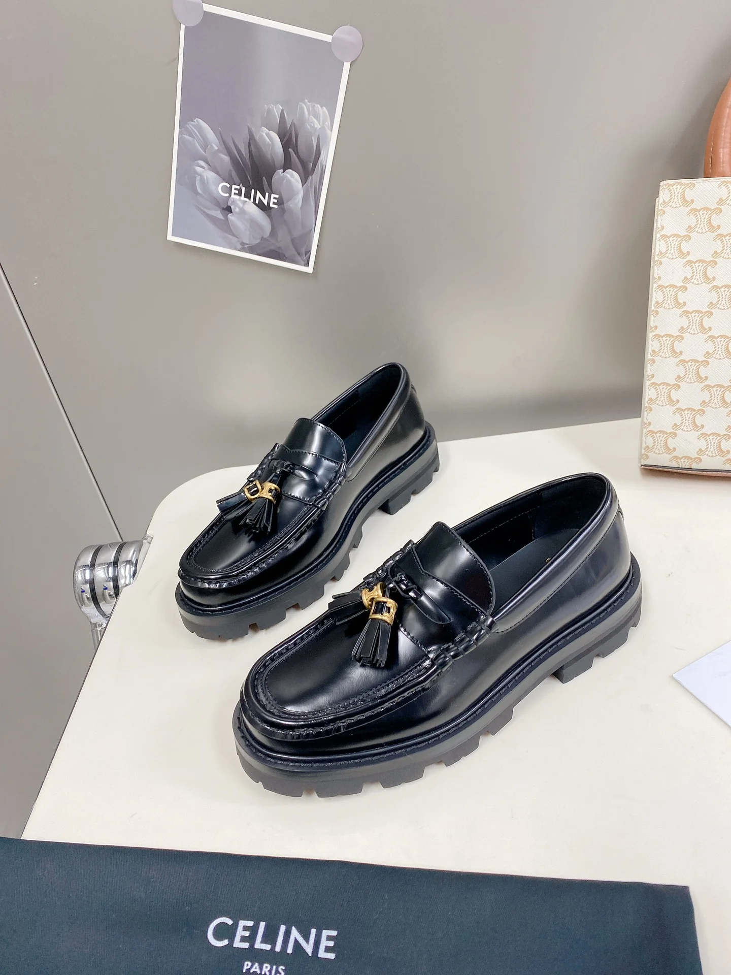 Обувь Celine - Celine - с кисточками - лоферы - черные