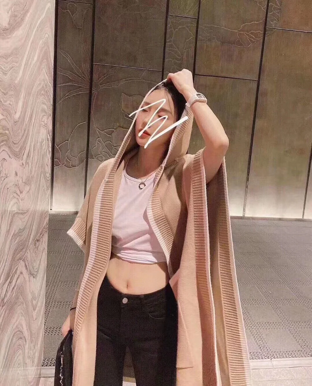 Самый продаваемый товар - Burberry - Новая жаккардовая накидка с капюшоном и логотипом - Сверхтонкая смесь шерсти и кашемира - Высококачественная, прочная конструкция.