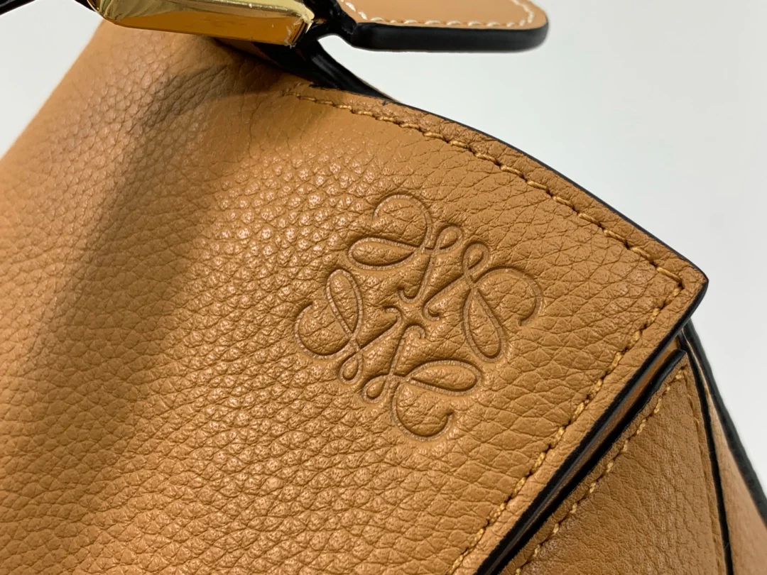 Сумка Loewe Puzzle из телячьей кожи - 4