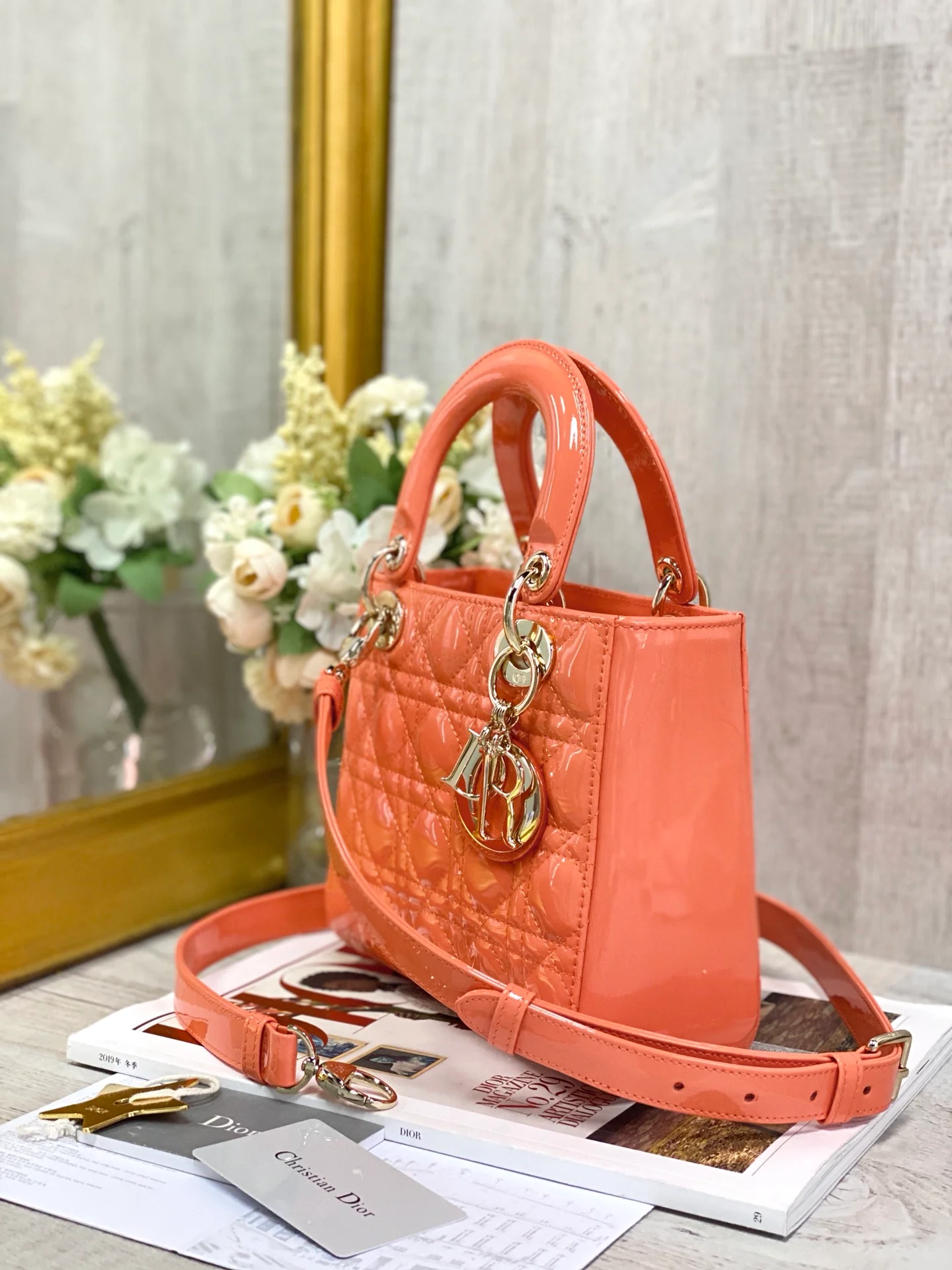 Часы Dior Lady Dior из лакированной кожи с золотой пряжкой - 20 см - оранжевые