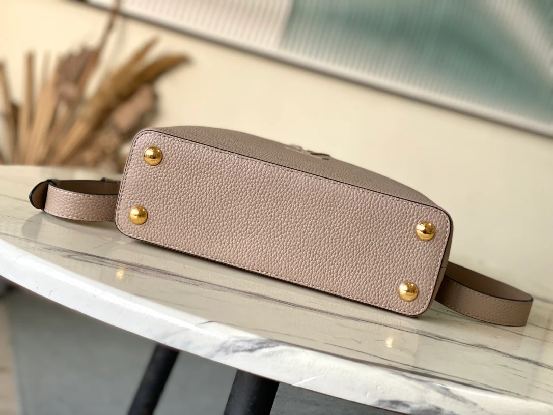 LV-m24736-capucinesbb маленькая сумочка-серая