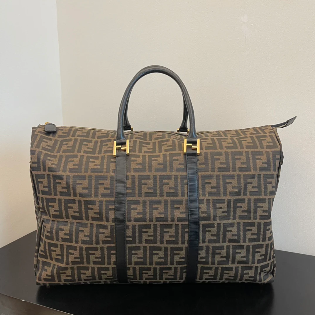 Винтажная дорожная сумка Fendi Monogram