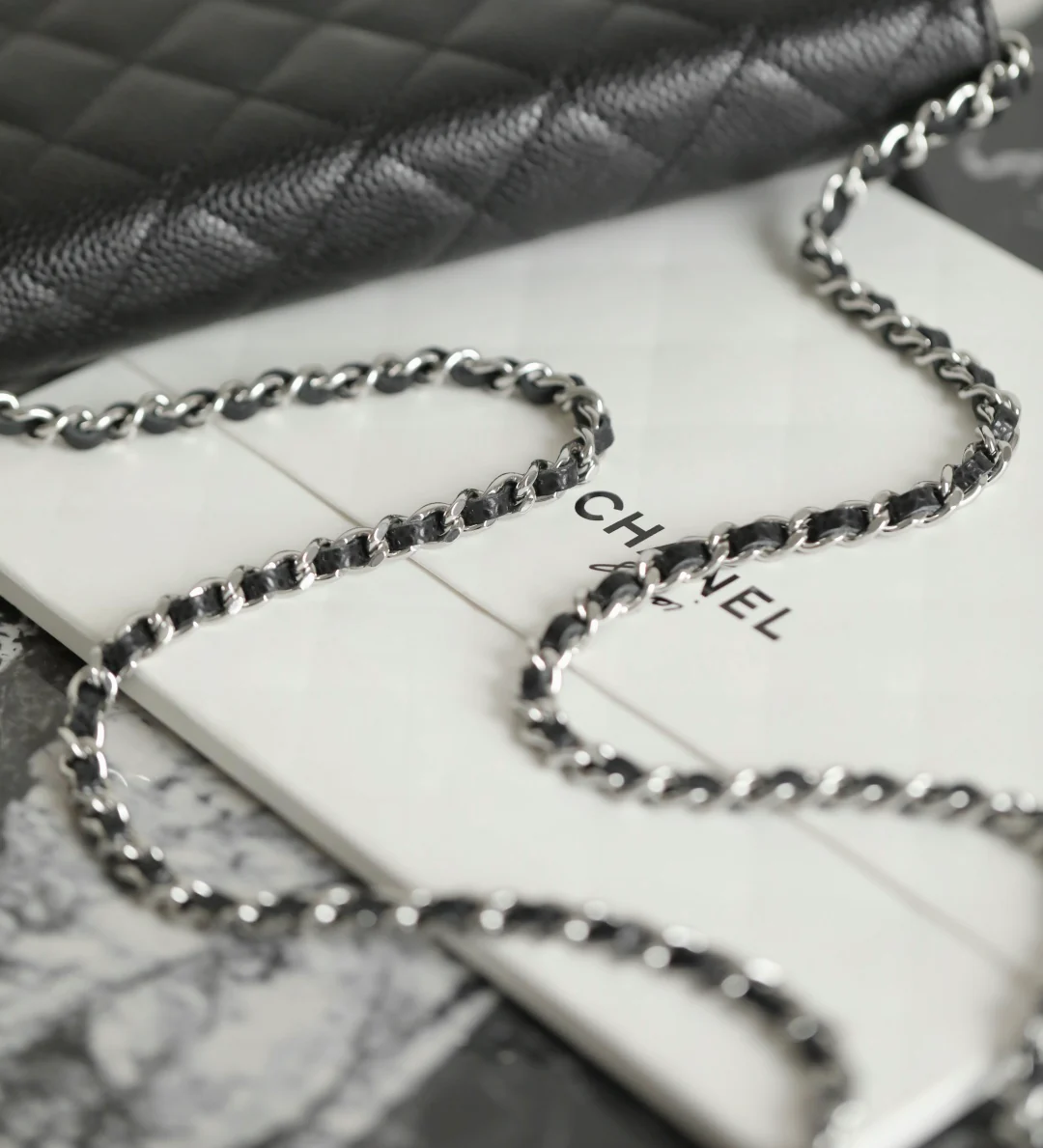 Chanel WOC Черное золото