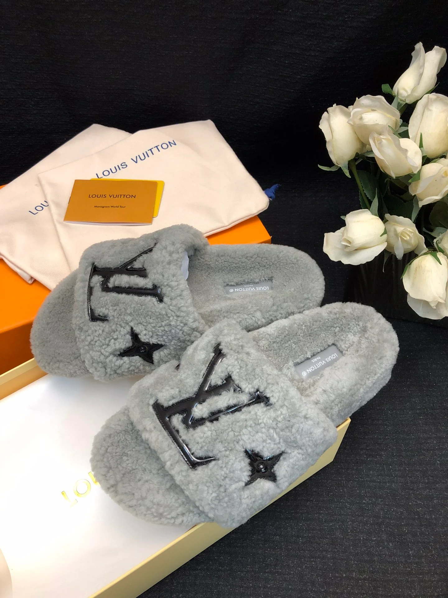 LV-2024 Шерстяные тапочки - Серые - 1