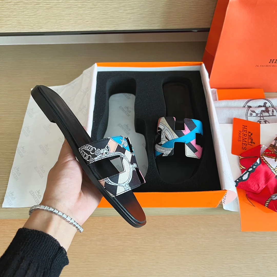 Классические тапочки Hermes H — улучшенная упаковка — черные