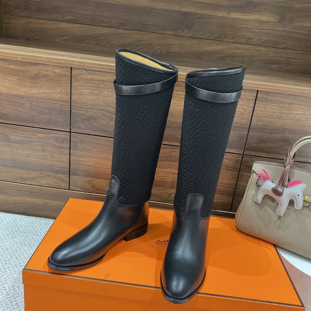 Новинка сезона осень/зима 2022 от Hermes - Ботинки Kelly с тиснением - Черные