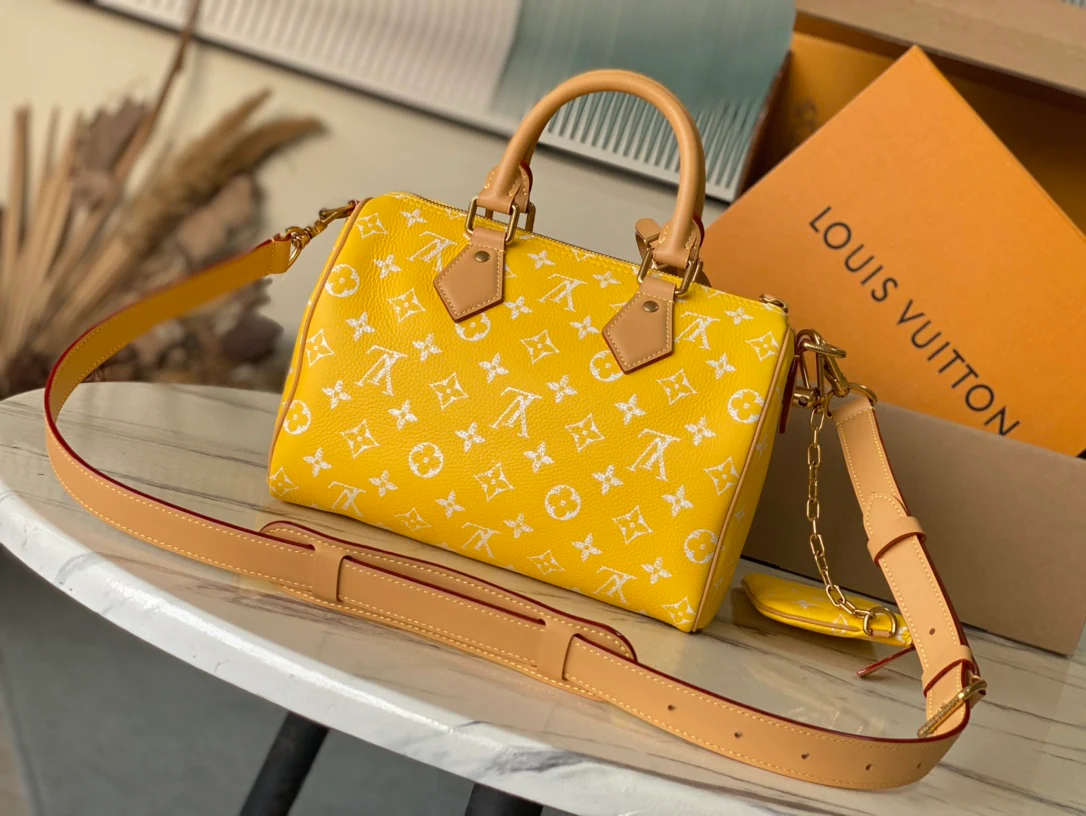 LV-m24426-speedy-p9-bandouliere-25 сумка-желтая