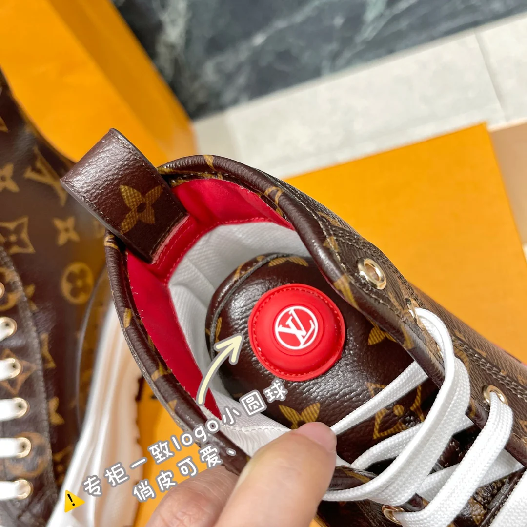 Классические кожаные высокие кроссовки LV Squad