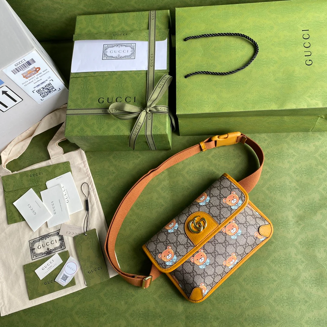 Поясная сумка Gucci в виде плюшевого медведя.