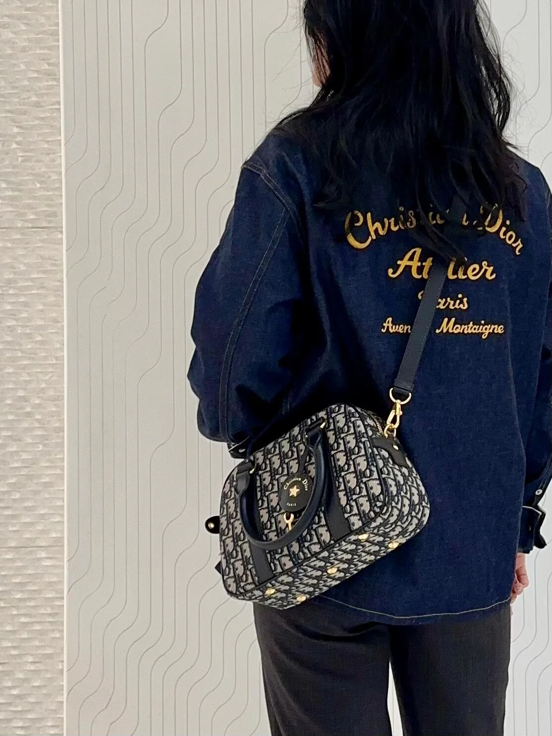 Сумка для боулинга Dior d-vibe - синяя, из канваса - средний размер