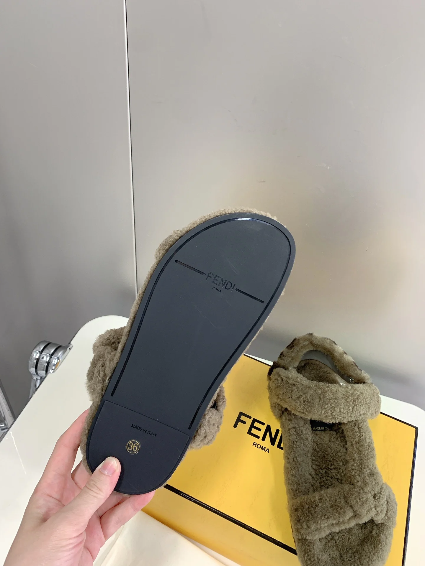 Fendi - Мягкие сандалии - Зеленые