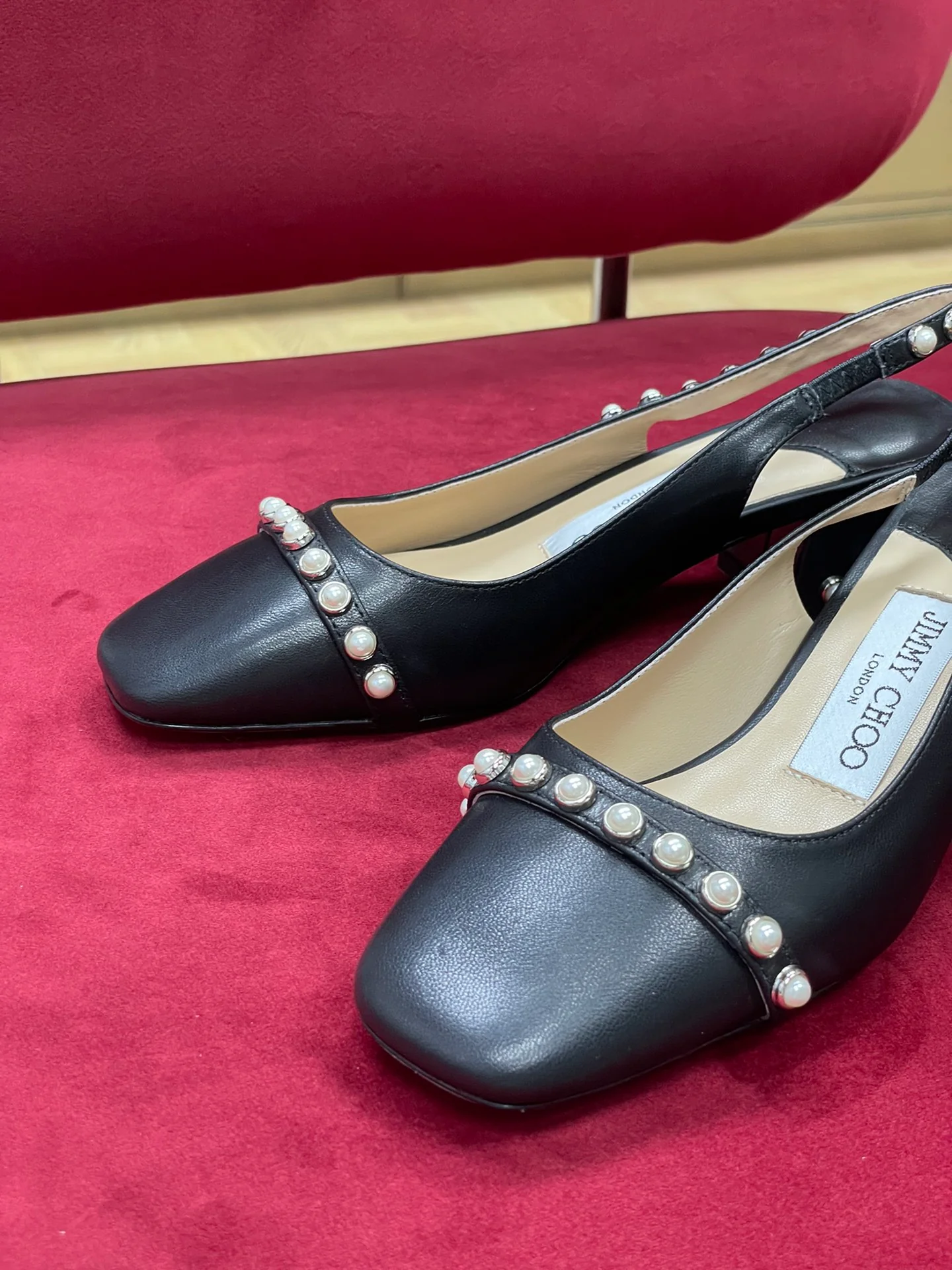 Туфли-слингбэки Jimmy Hoska с квадратным носком — коллекция начала осени 2022 года.