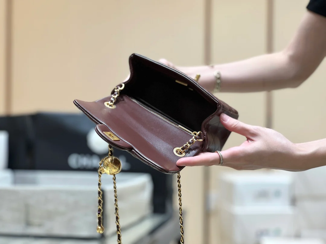 Chanel CF Gold Ball Square Fat Man - Burgundy