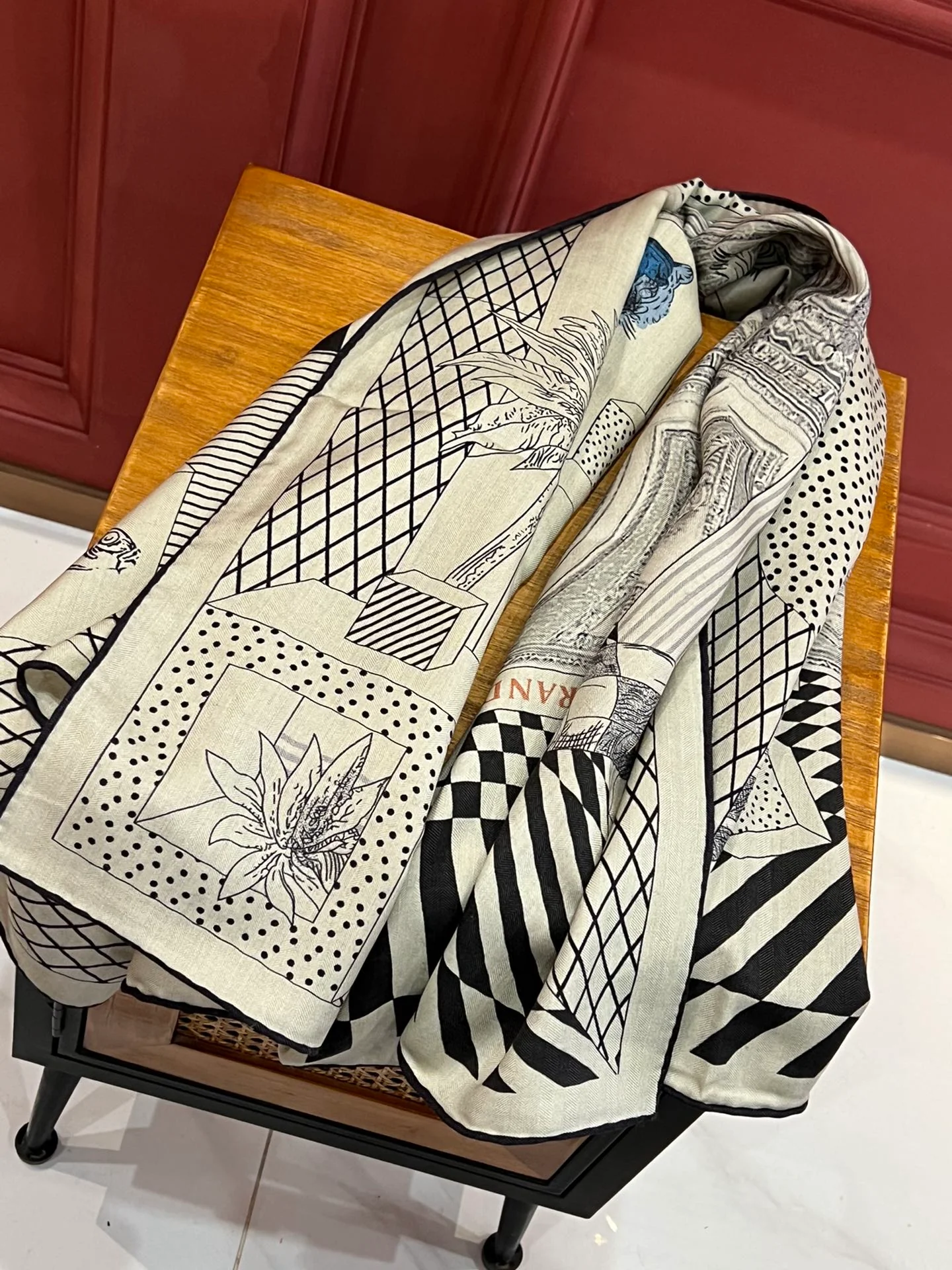 Шарф Hermes Grand Theatre Square Scarf - 140 см - Шелк-кашемир - Черный