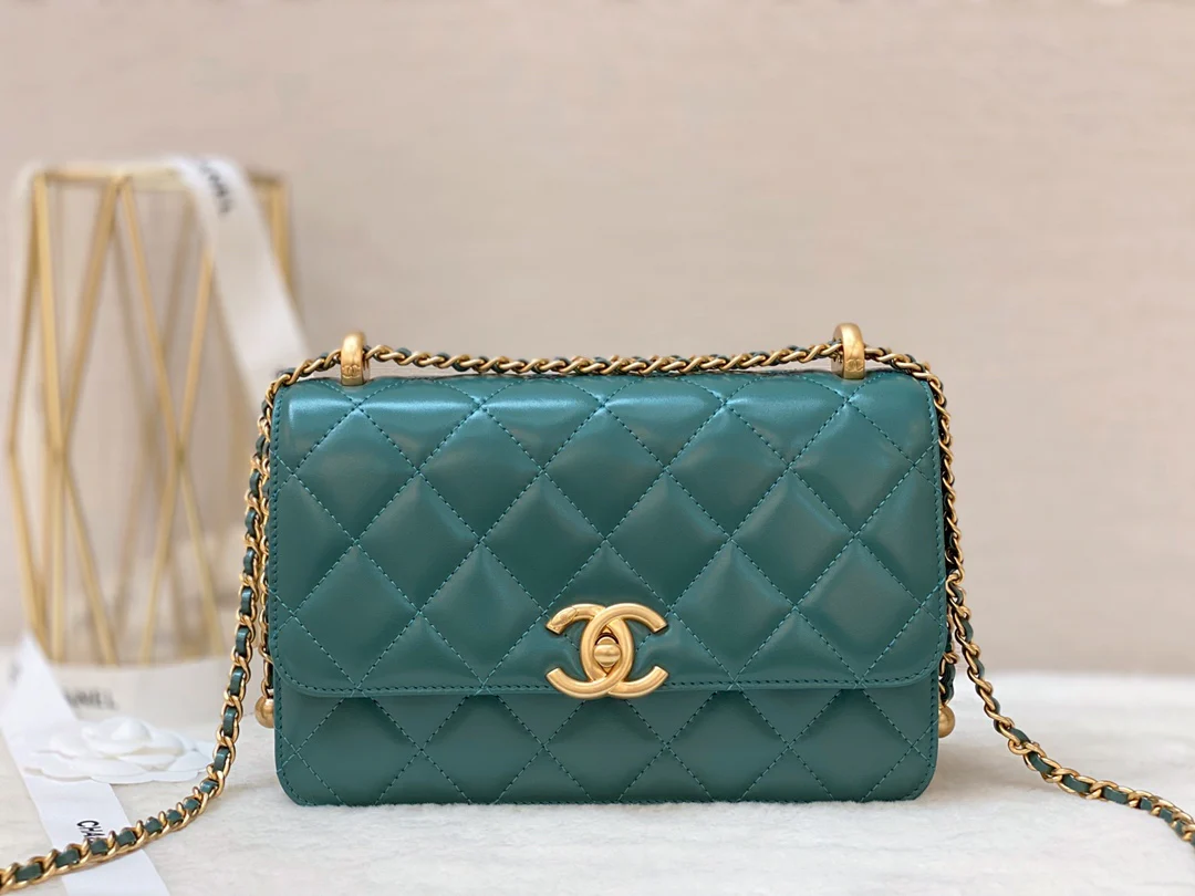 Сумка Chanel Double Gold Ball CF - из зеленой овечьей кожи с золотой пряжкой - большой размер 22 см