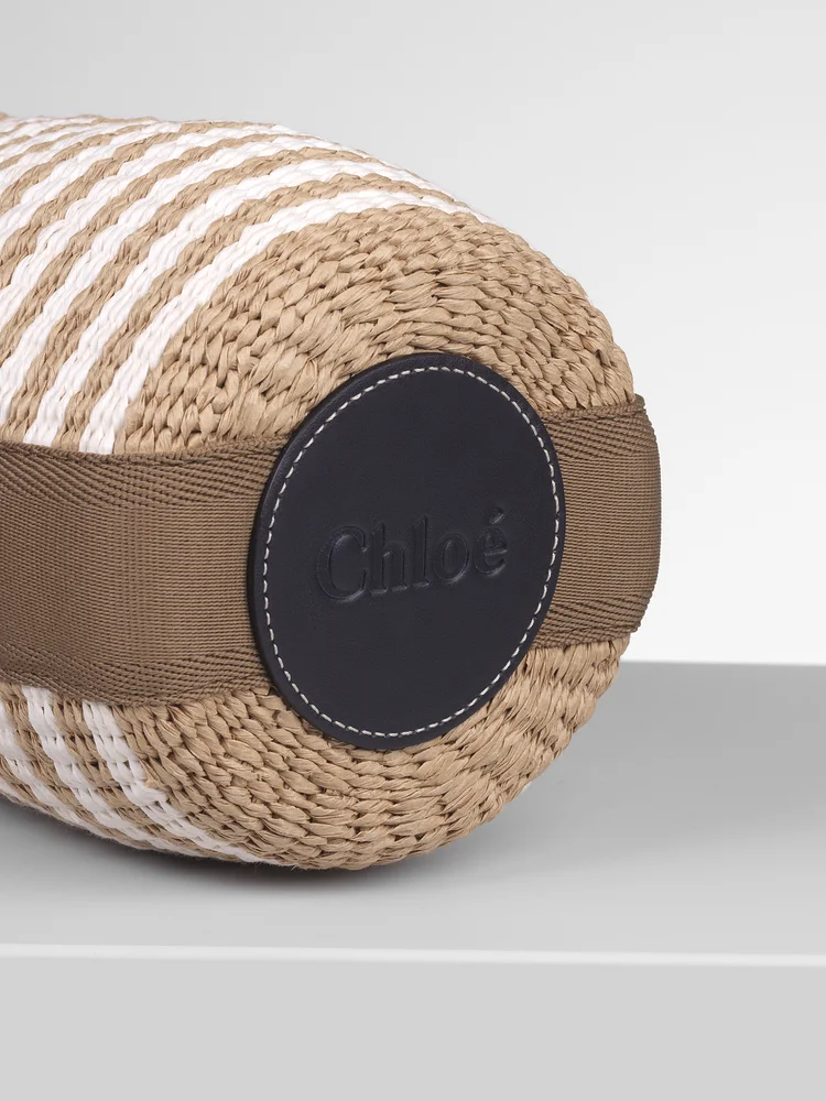 Маленькая деревянная корзинка Хлои - в полоску, коричневая.