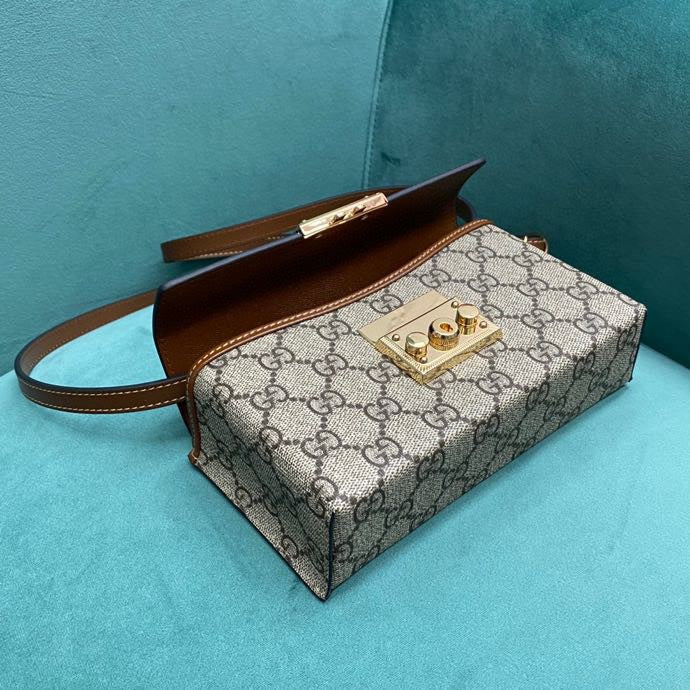 Замок Gucci 18-5-11 см