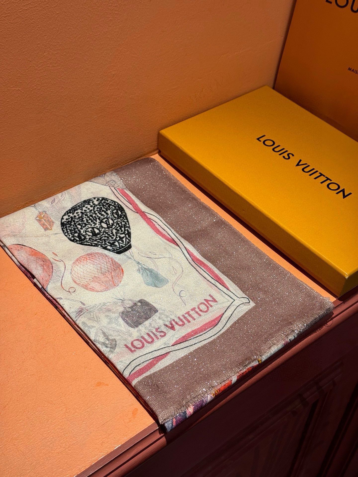 LV-2024 Классический большой носовой платок в форме воздушного шара