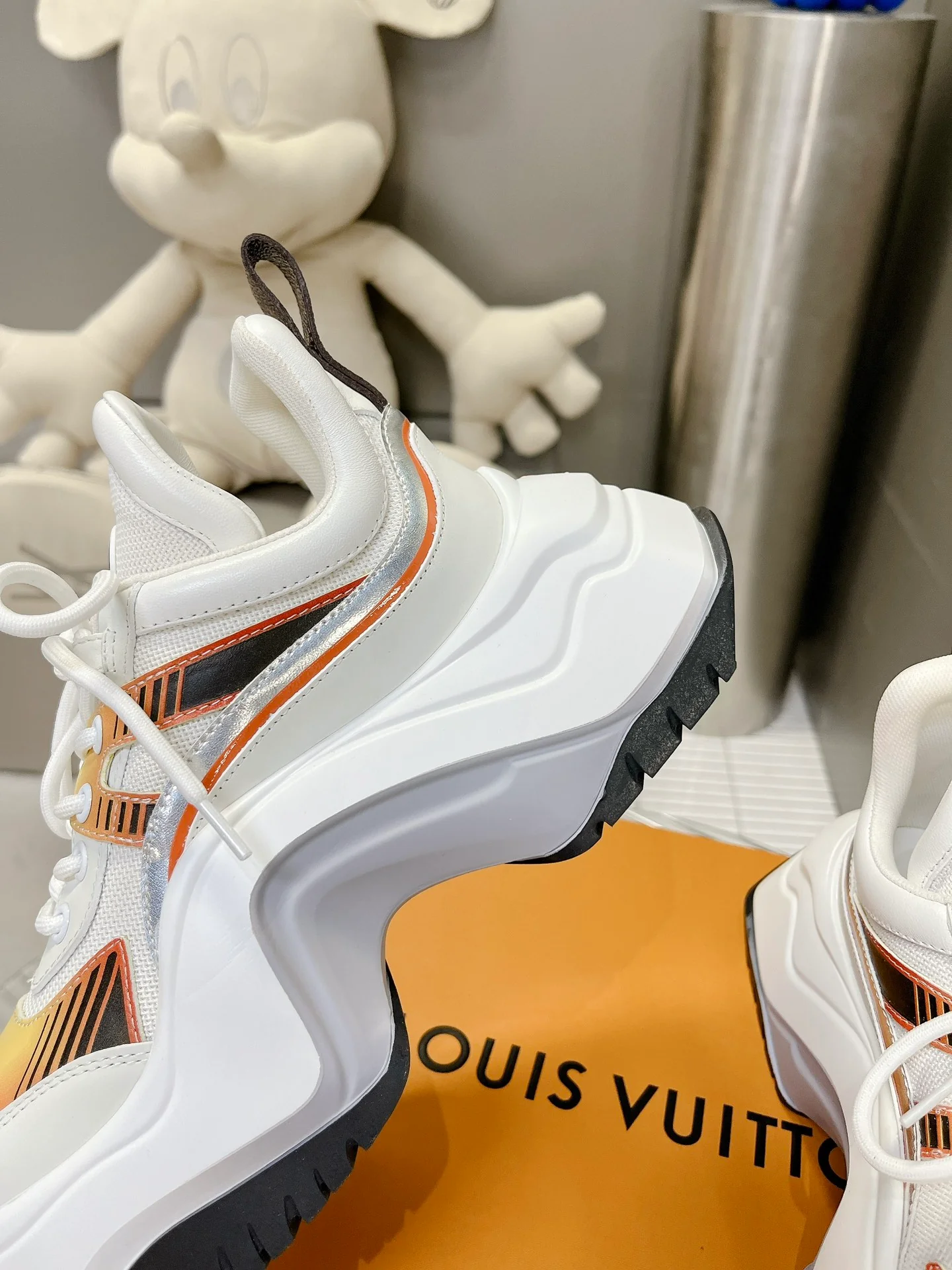 Кроссовки LV Archlight 2-0 Dad Shoes в стиле подиума - Белое золото