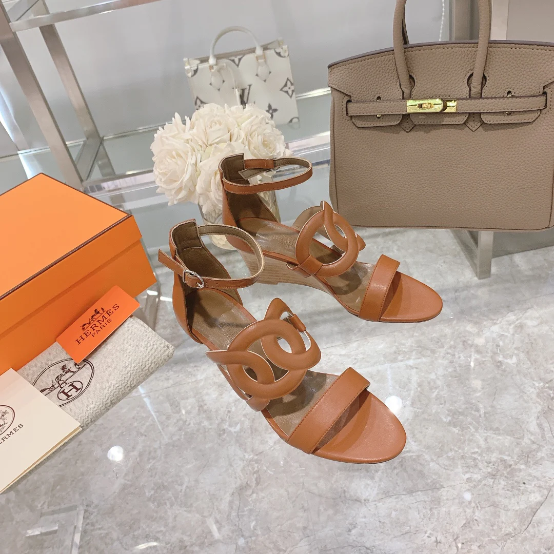 Новинка сезона весна/лето 2022 от Hermes - Сандалии на высоком каблуке - 1