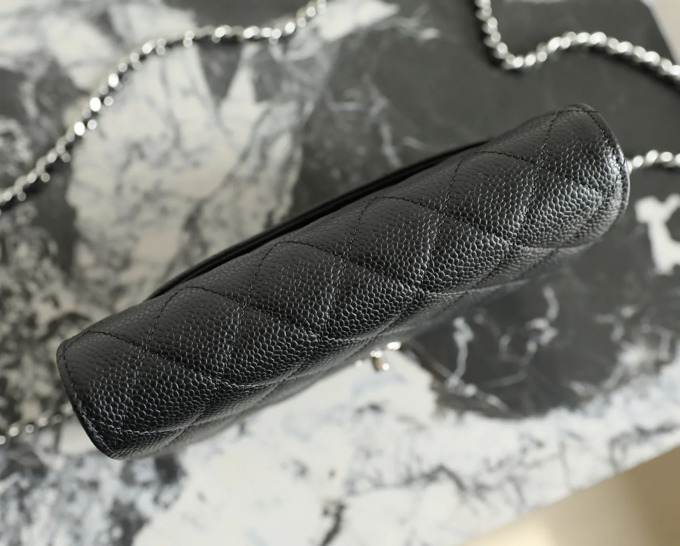 Chanel WOC Черное золото