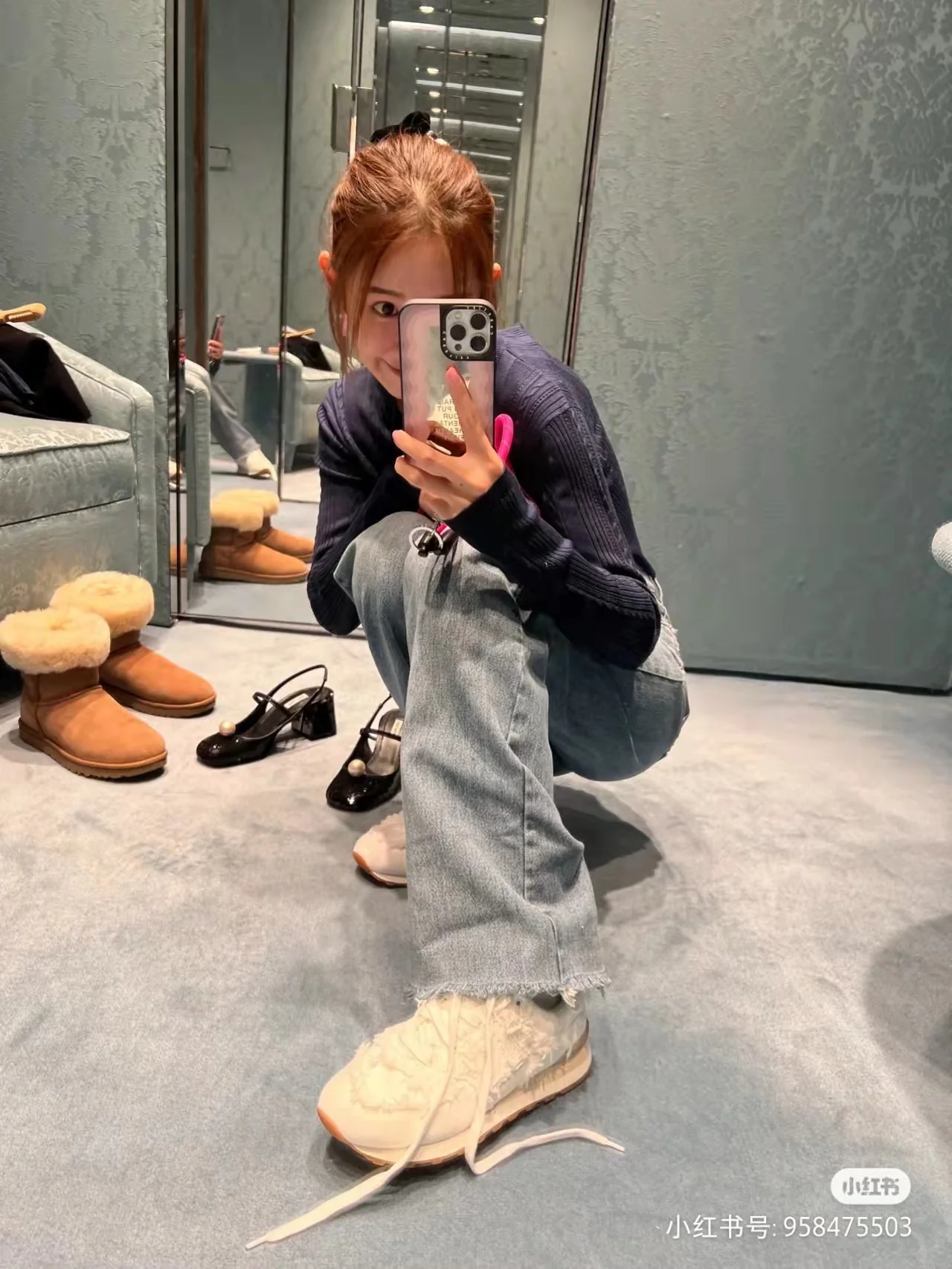 Повседневная обувь и кроссовки, созданные в сотрудничестве с Miu Miu.