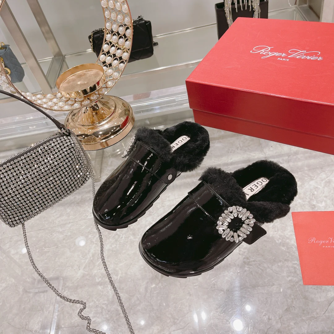 меховые тапочки с бриллиантами для автодома