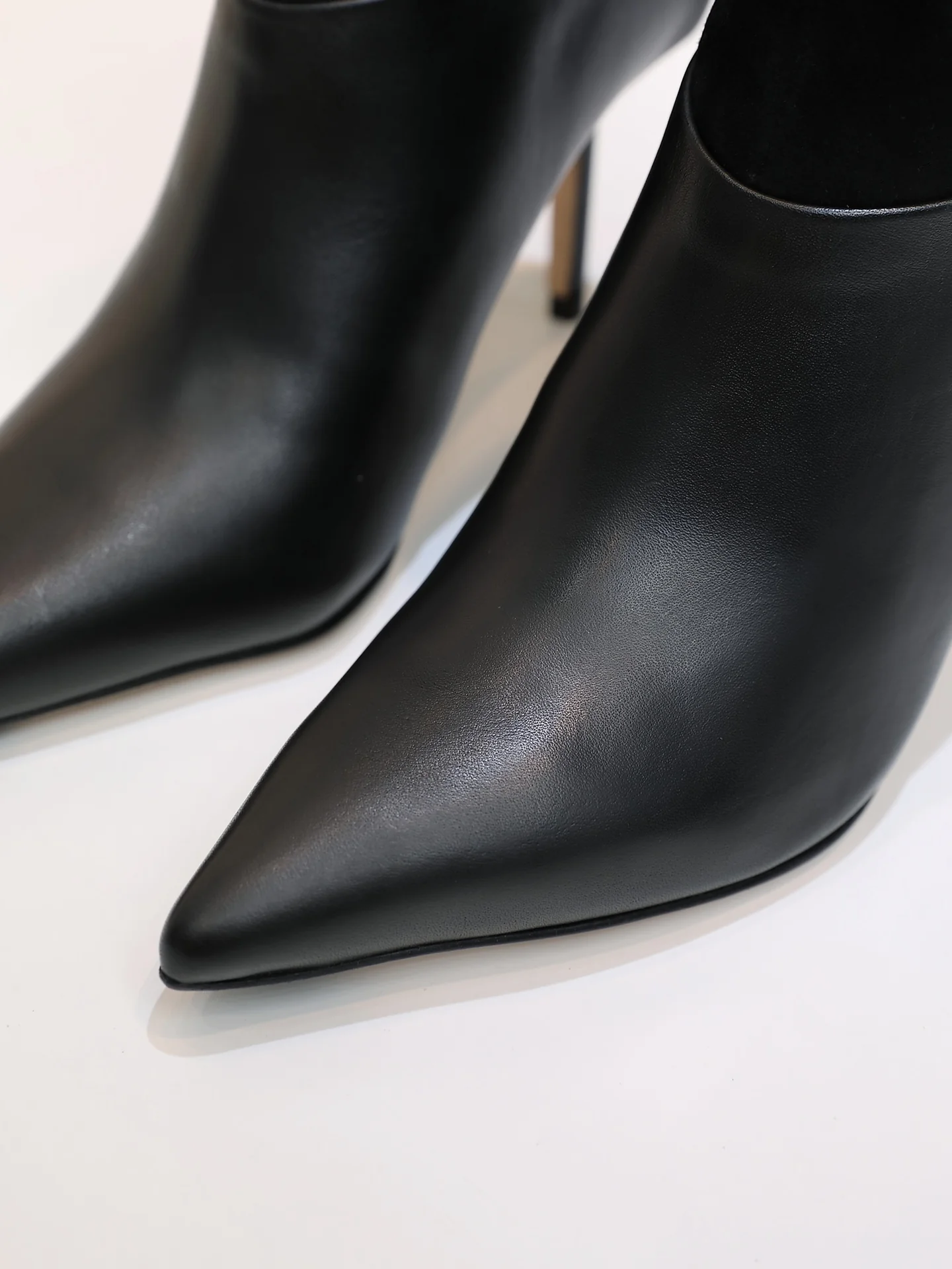 Ботинки Джимми на высоком каблуке с острым носком