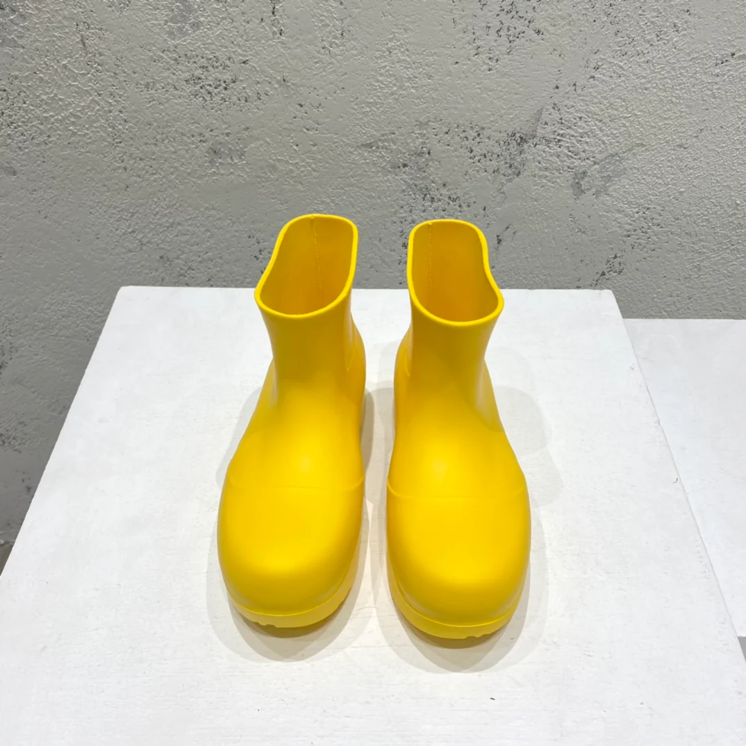 Новые резиновые сапоги BV-22s на официальном сайте - размер 35-40.