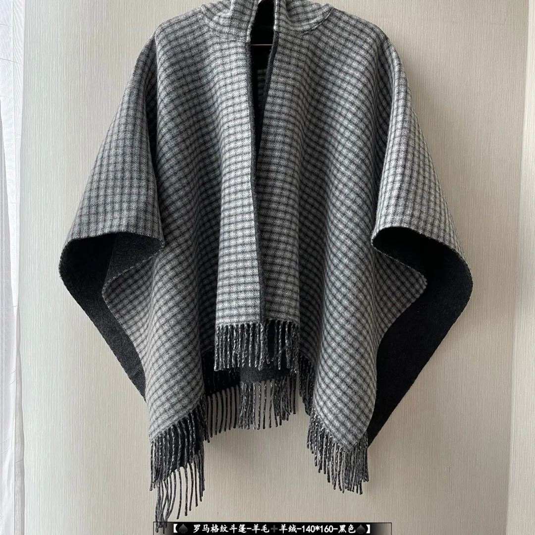 Fendi - Двусторонняя накидка в римскую клетку - 140-160 см - с бахромой - 75 см - шерсть 25 см - кашемир - черный - бежевый